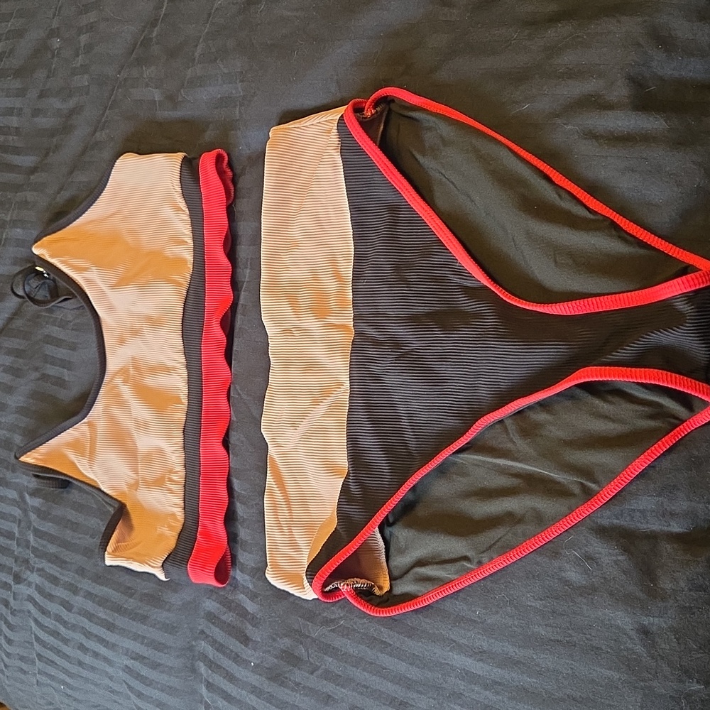 Herseaa Two-Piece Ribbed Bikini Set. Size Large.